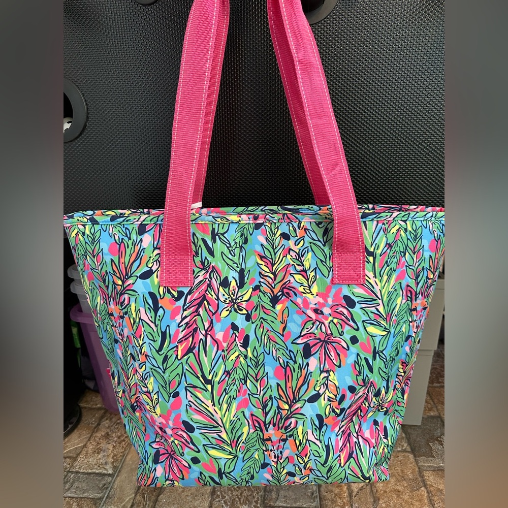 NWT Lilly Pulitzer Insulated Cooler Tote Bag - "Hot Spot", Beach Bag, Pool Tote - Picture 2 of 9